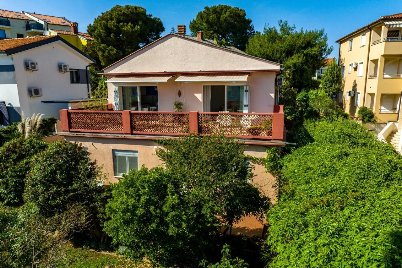 Apartment Axelle 50 Meters To The Beach Banjole Bagian luar foto
