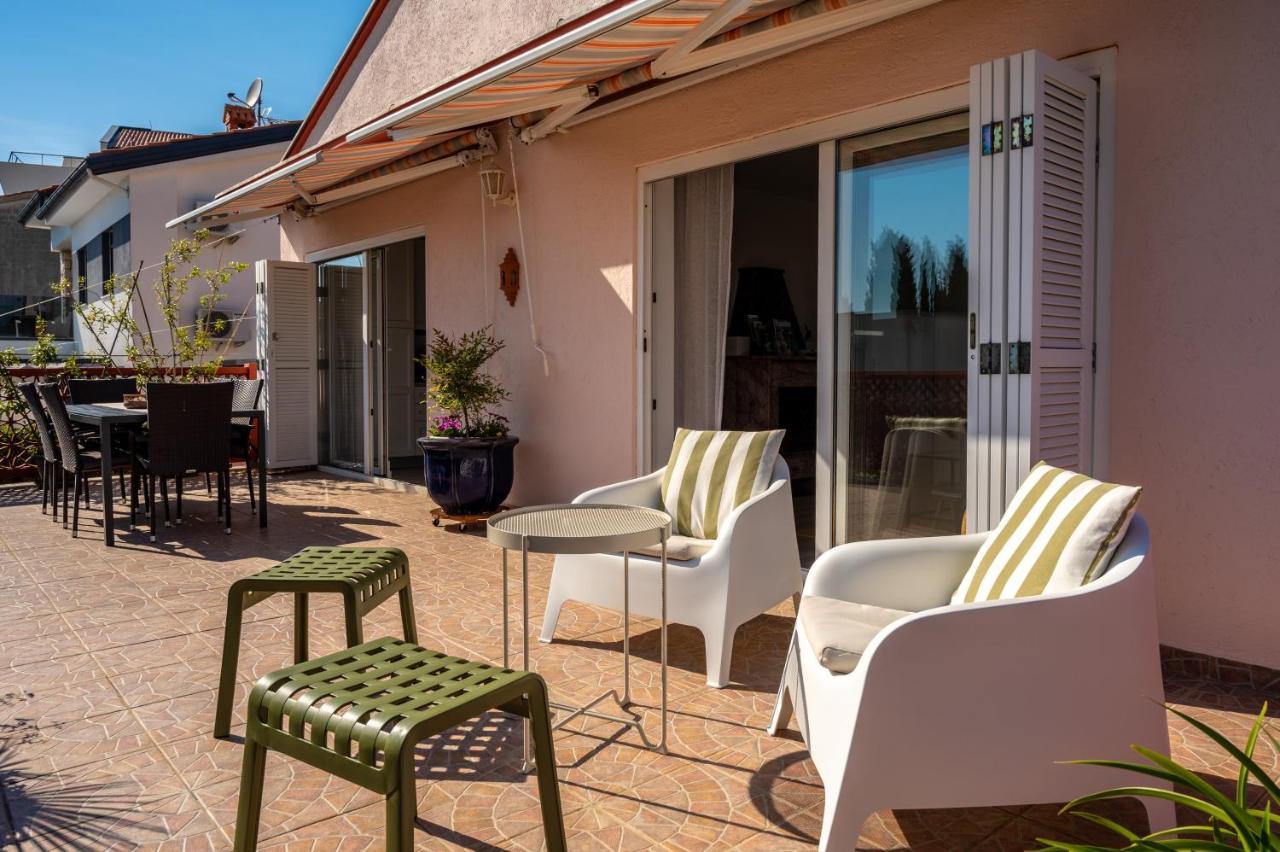 Apartment Axelle 50 Meters To The Beach Banjole Bagian luar foto