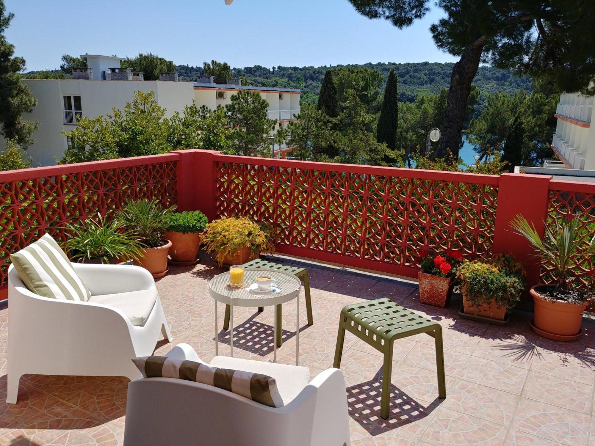 Apartment Axelle 50 Meters To The Beach Banjole Bagian luar foto