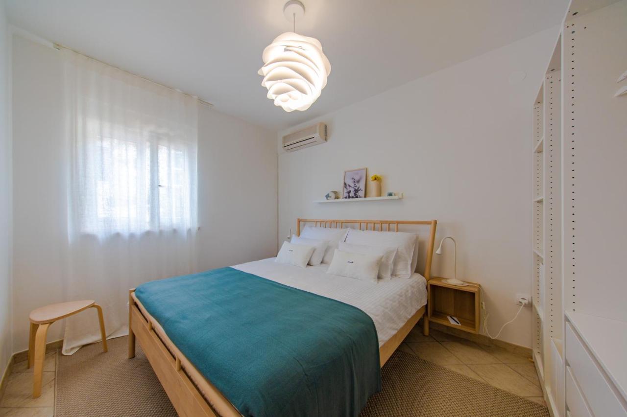Apartment Axelle 50 Meters To The Beach Banjole Bagian luar foto